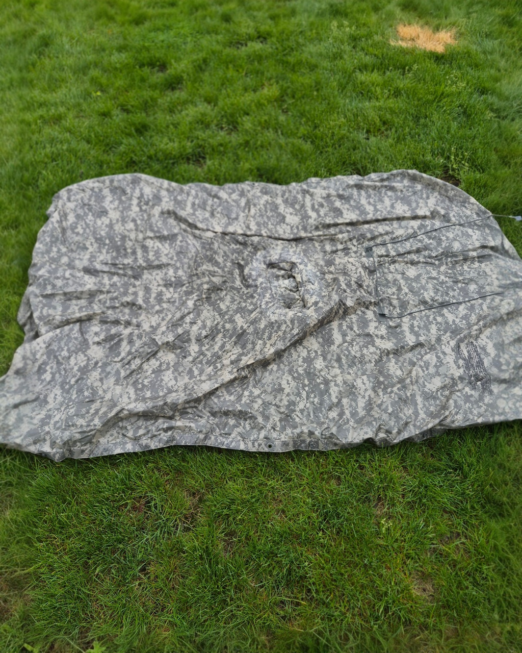 Genuine USGI ACU/UCP Wet Weather Poncho – Tactical Rain Gear & Emergency Shelter - Michaela's Outdoors